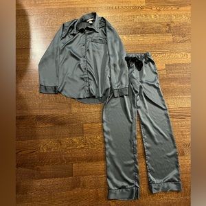 Victoria’s Secret Satin Pajama Set Size XS